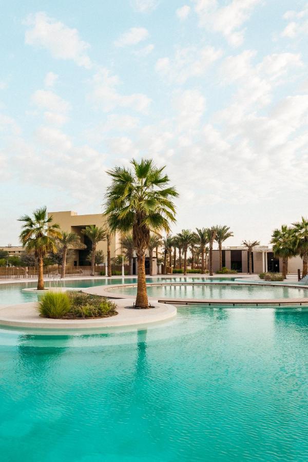 Erth Abu Dhabi Hotel Экстерьер фото