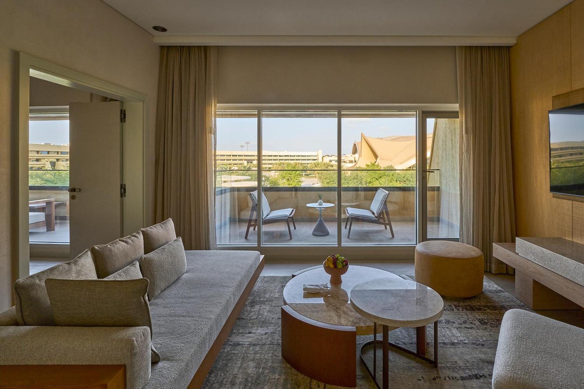 Erth Abu Dhabi Hotel Экстерьер фото